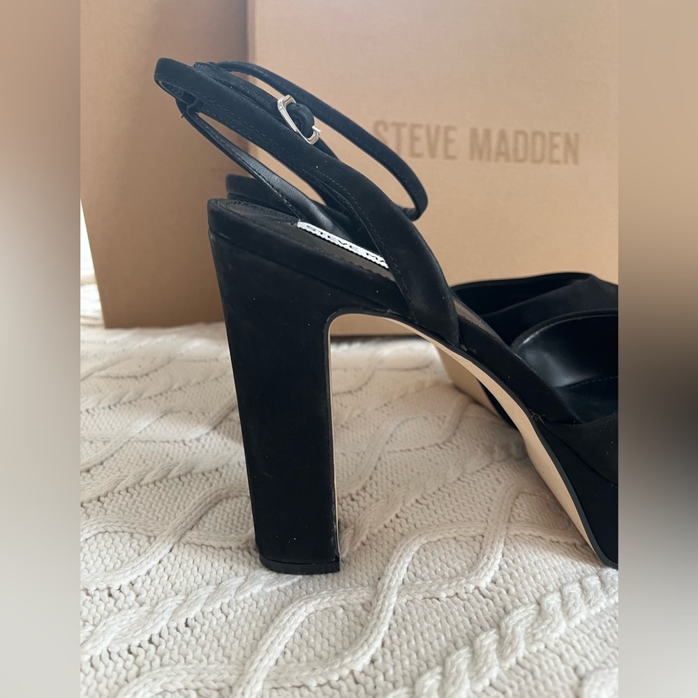 Steve Madden Black Suede Women's 5 inch  Heels Adjustable Ankle Sz 9 - Picture 7 of 16